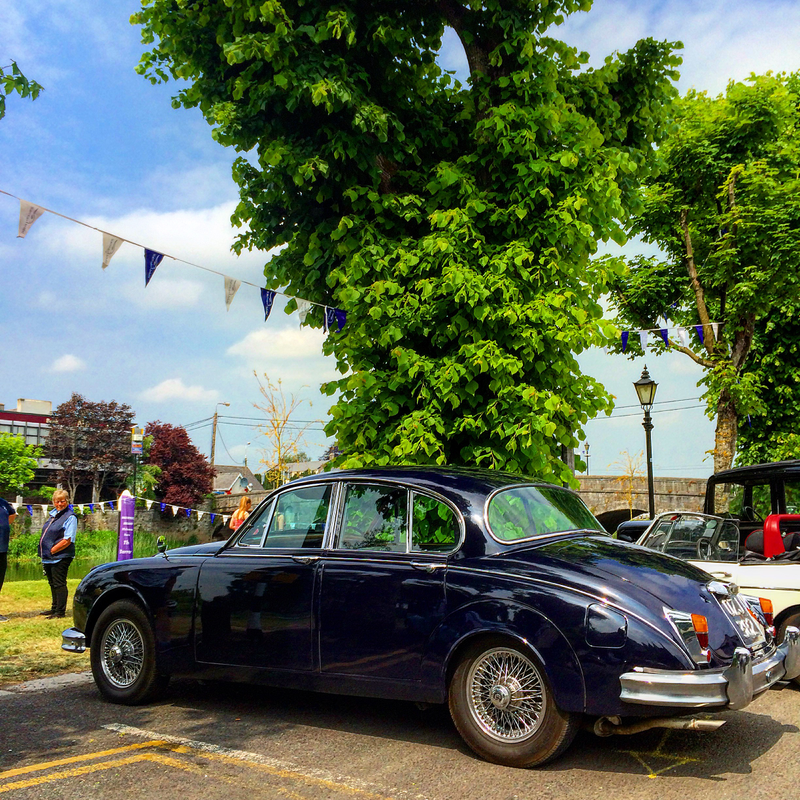 Daimler V8 or Jaguar MkII